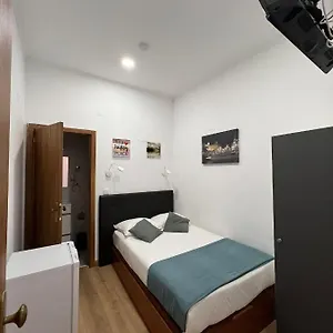 Quarto em Acomodações Particulares Pensamento 12b, Lisboa